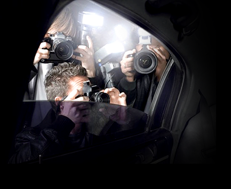 tlc-celebrities-high-profile Crowded Paparazzi franticly take photos as celebrity escapes in limosine