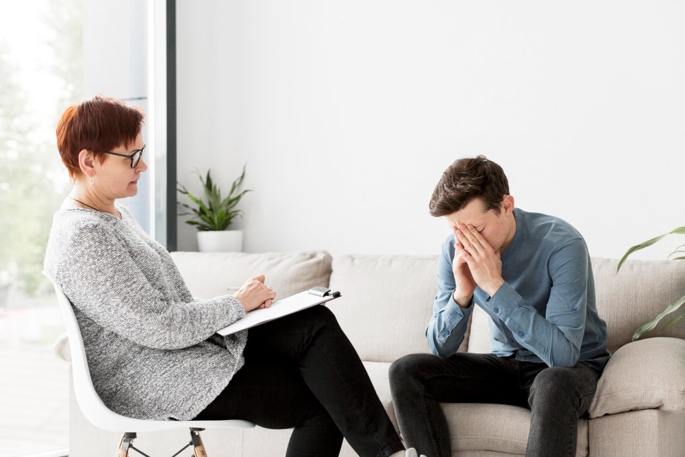Front view of counselor and patient - Total Life Counseling for Children, Teens, Adolescents and Adults in Orlando Winter Park Clermont Lake Mary and Central Florida Front view of counselor and patient